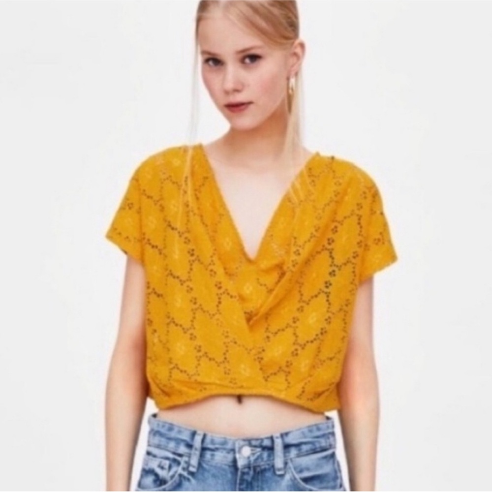 Zara Trafaluc Yellow Cotton Eyelet Crop Blouse Size M
